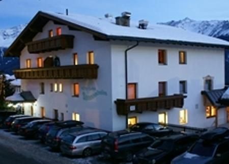 Hotel Garni Sonnenheim Фис Екстериор снимка
